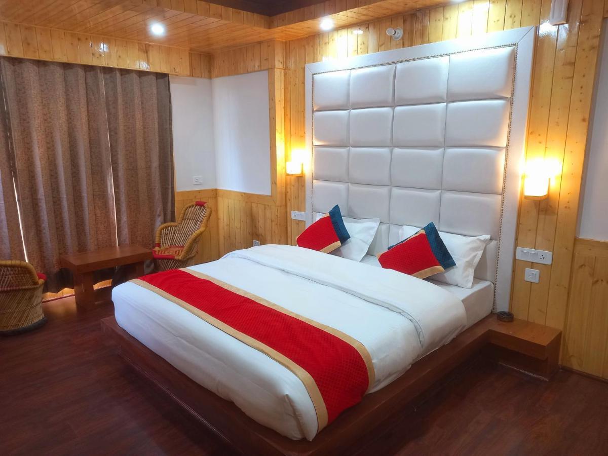 Humble Holiday Inn Kufri Simla Extérieur photo