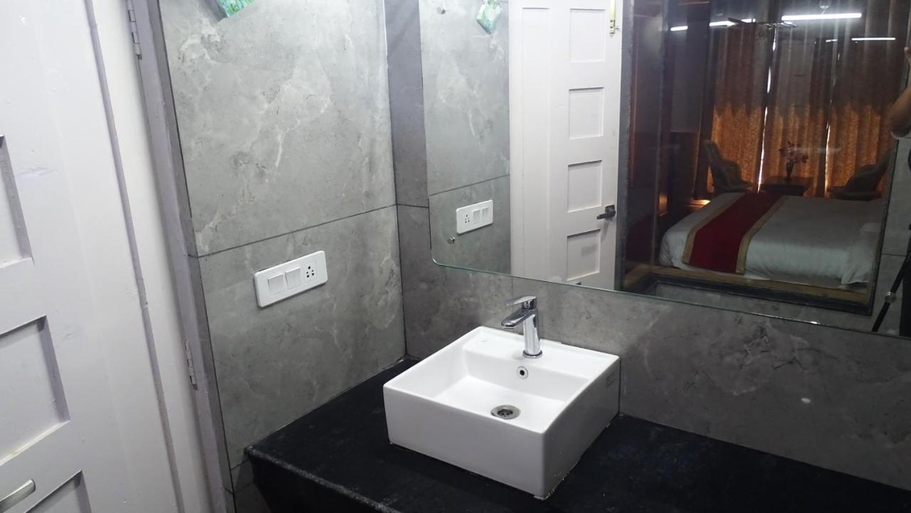 Humble Holiday Inn Kufri Simla Extérieur photo