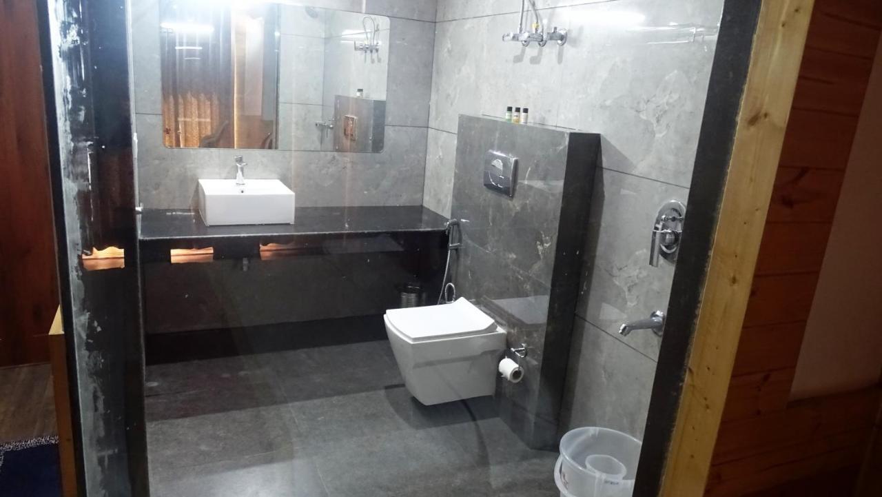 Humble Holiday Inn Kufri Simla Extérieur photo