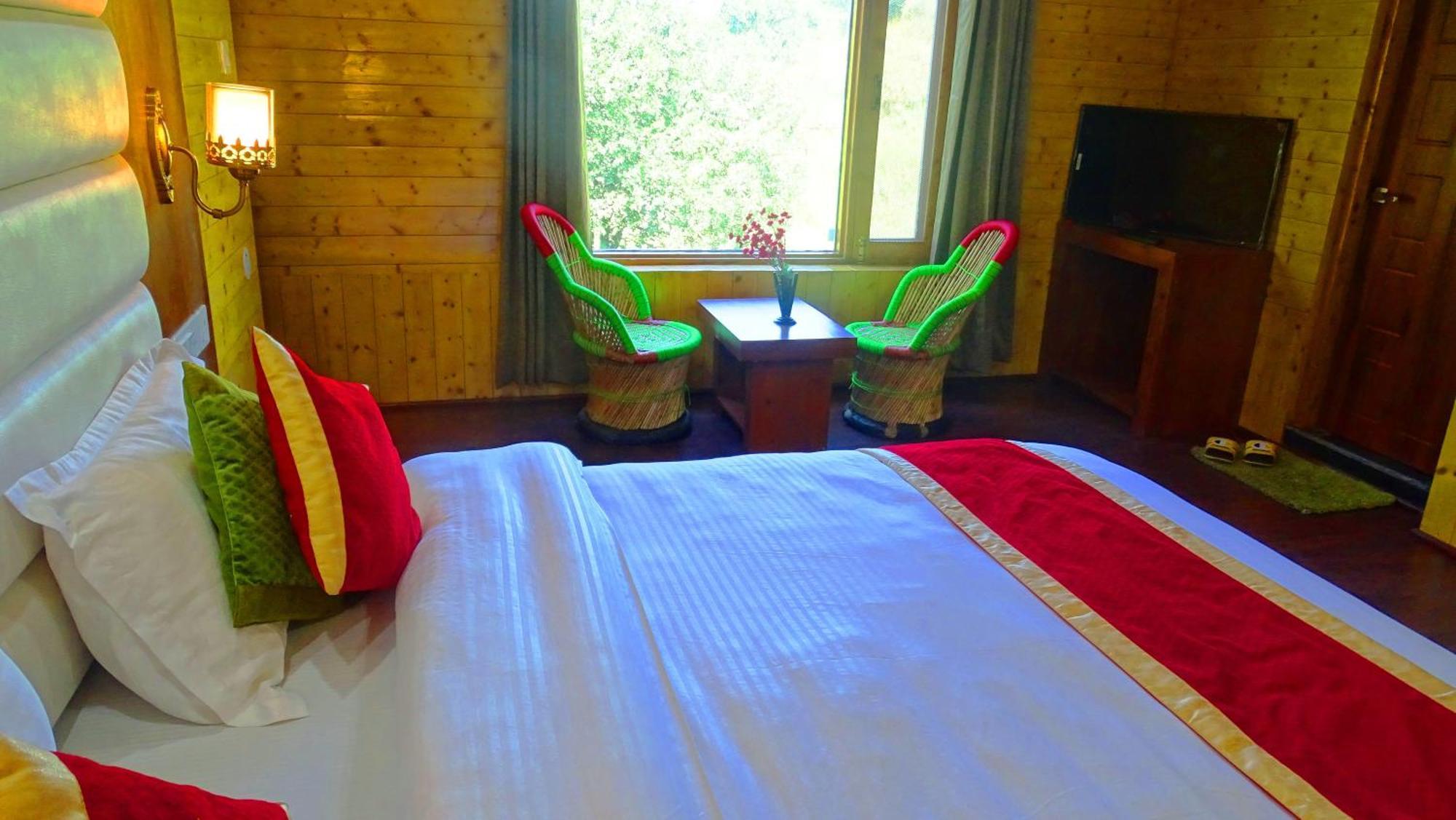Humble Holiday Inn Kufri Simla Extérieur photo